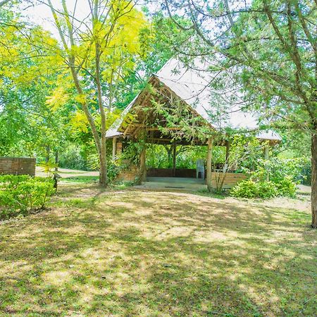 Meru Mbega Lodge Usa River Exterior foto